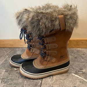 WOMEN'S JOAN OF ARCTIC BOOT